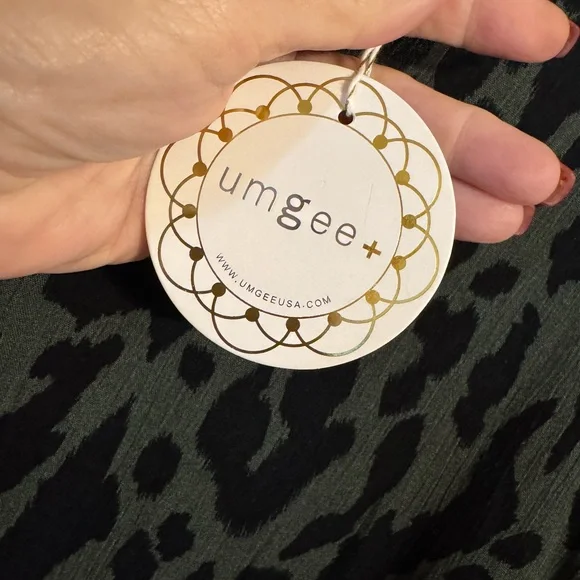 NWT UMGEE BLACK/GREEN ANIMAL PRINT TOP XLARGE #3 - Picture 9 of 9